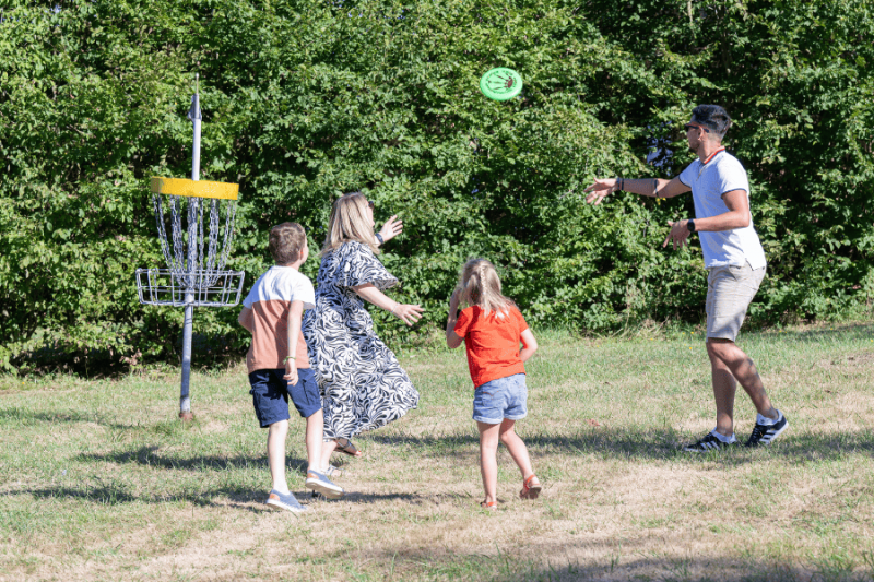 disc-golf-et-mini-golf-au-domaine-de-dienne