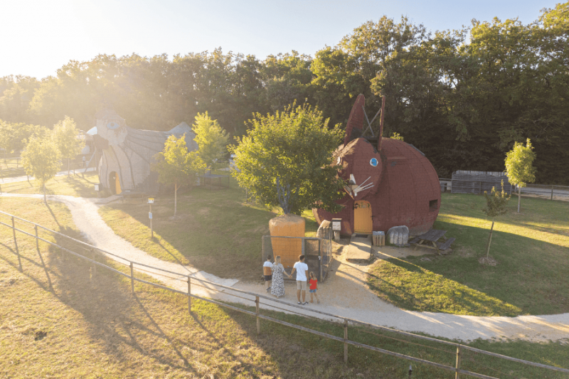 dormir-dans-une-maison-insolite-en-nouvelle-aquitaine-au-domaine-de-dienne