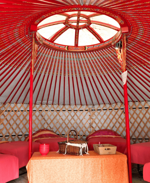 dormir dans une yourte au domaine de Dienné