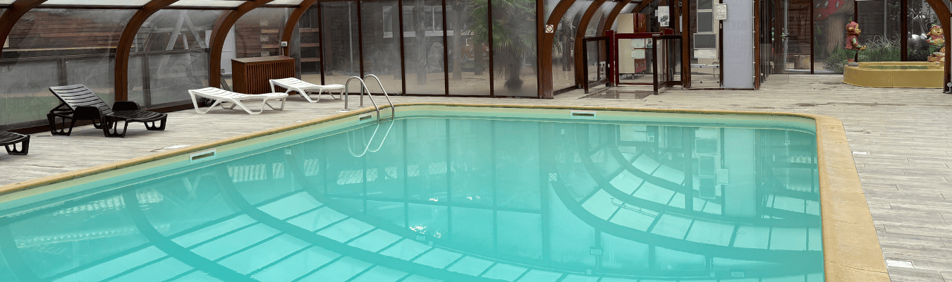 piscine-couverte-au-domaine-de-dienne