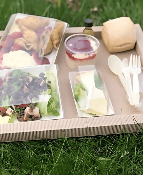 restaurants-insolites-plateaux-repas-domaine-de-dienne restaurants-insolites-plateaux-repas-domaine-de-dienne