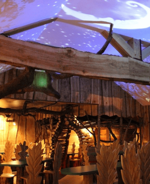 restauration logement dans les arbres près du Futuroscope 