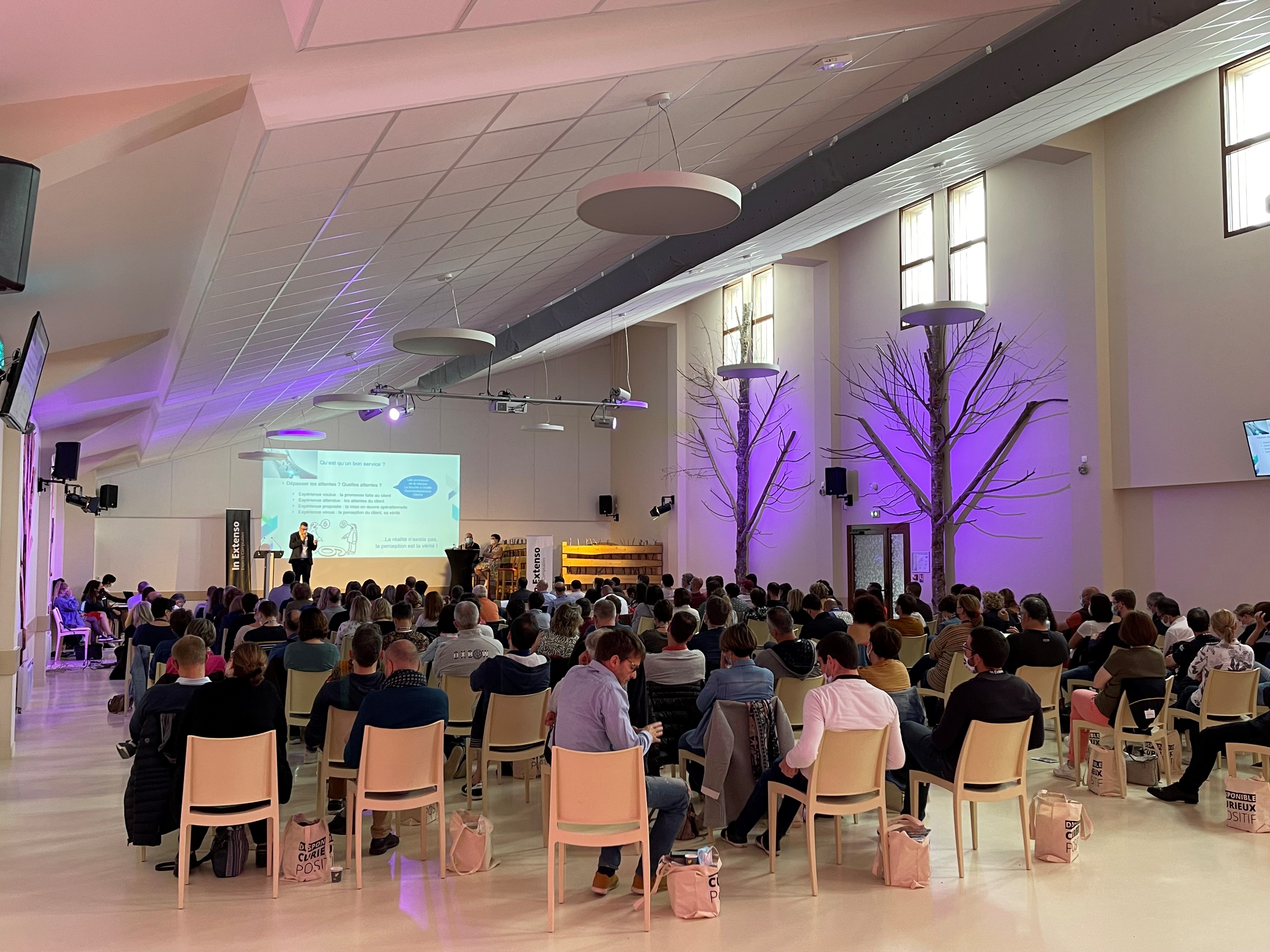 salle-arion--chaises-offre-tourisme-daffaire