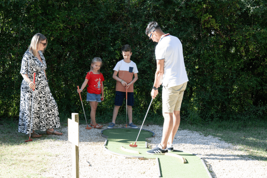 mini golf- Domaine de Dienné 4