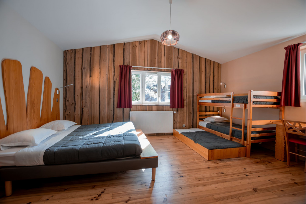 Chambre hotel 5 pers. - Domaine de Dienné 2