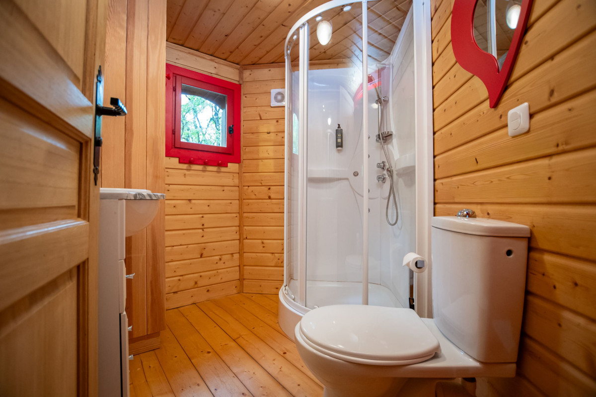 Manoir dans les arbres - Domaine de Dienné SDB 2 Manoir dans les arbres - Domaine de Dienné SDB 2