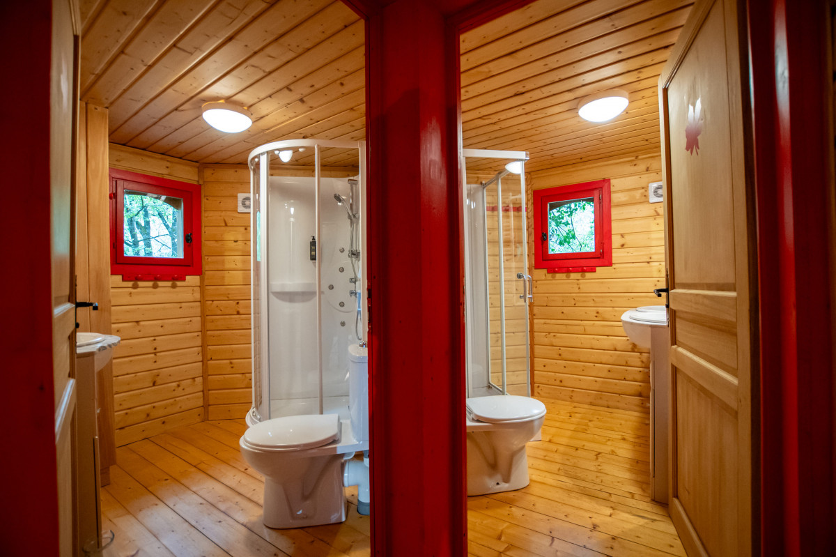 Manoir dans les arbres - Domaine de Dienné SDB Manoir dans les arbres - Domaine de Dienné SDB