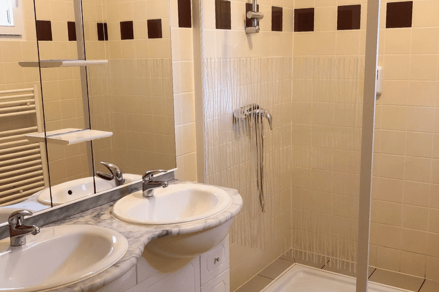 Chalet 4 personnes - Domaine de Dienné 5