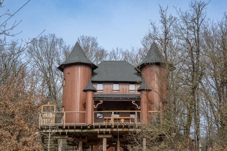 Château dans les arbres - Domaine de Dienné