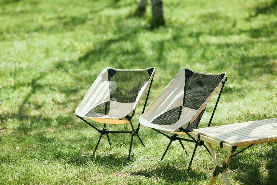 Emplacement de camping 8 personnes - Domaine de Dienné 2