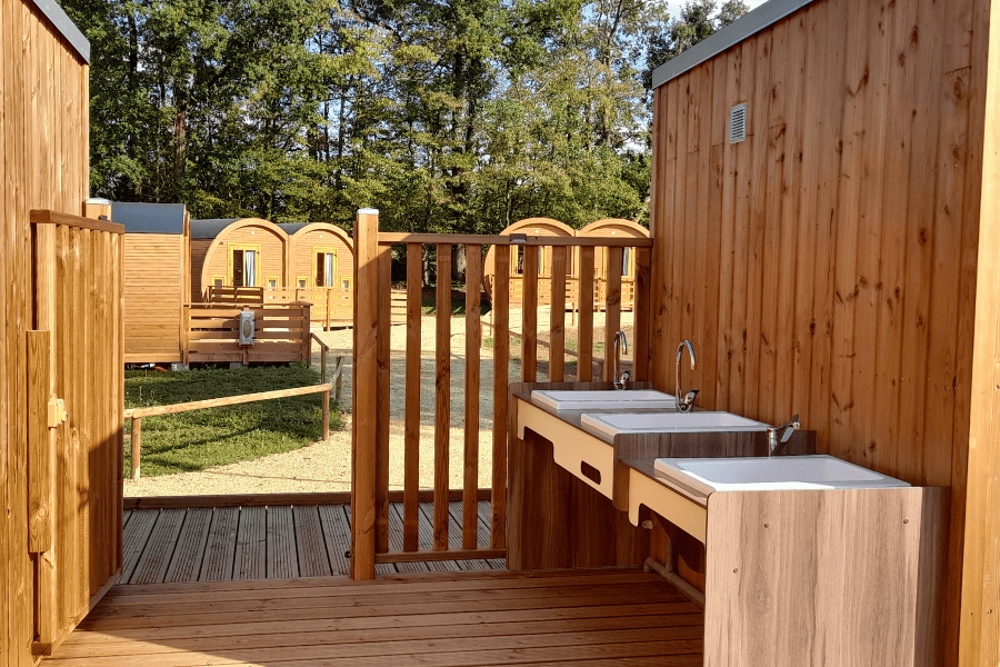 krapahutte-8-pers-domaine-de-dienne-5