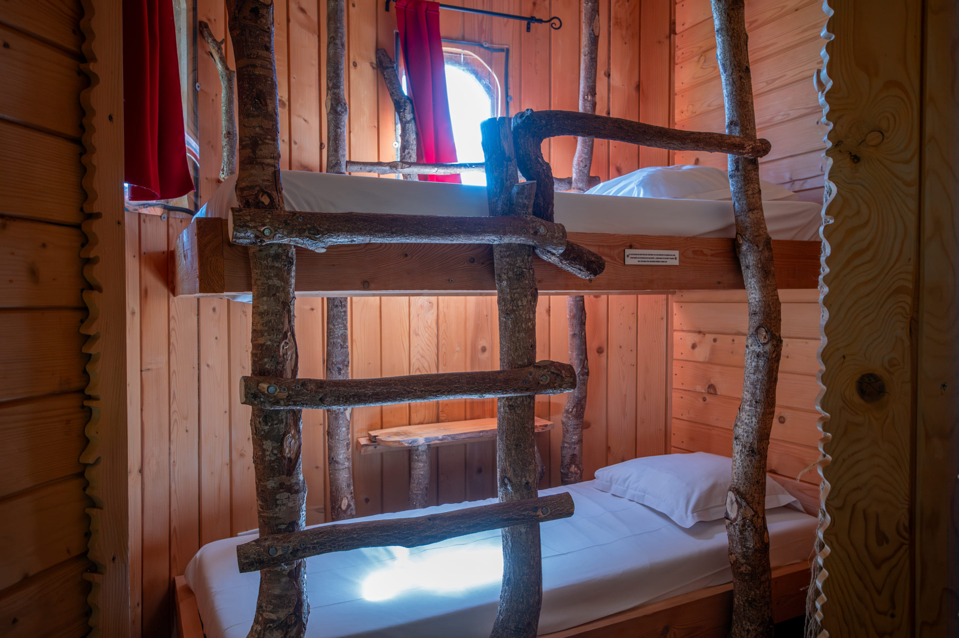 Maison dans les arbres 4 pers. - Domaine de Dienné lit superposé