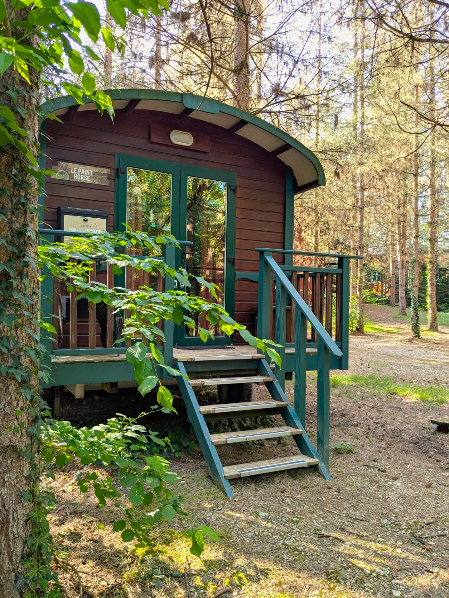 Roulotte 4 personnes - ext Roulotte 4 personnes - ext
