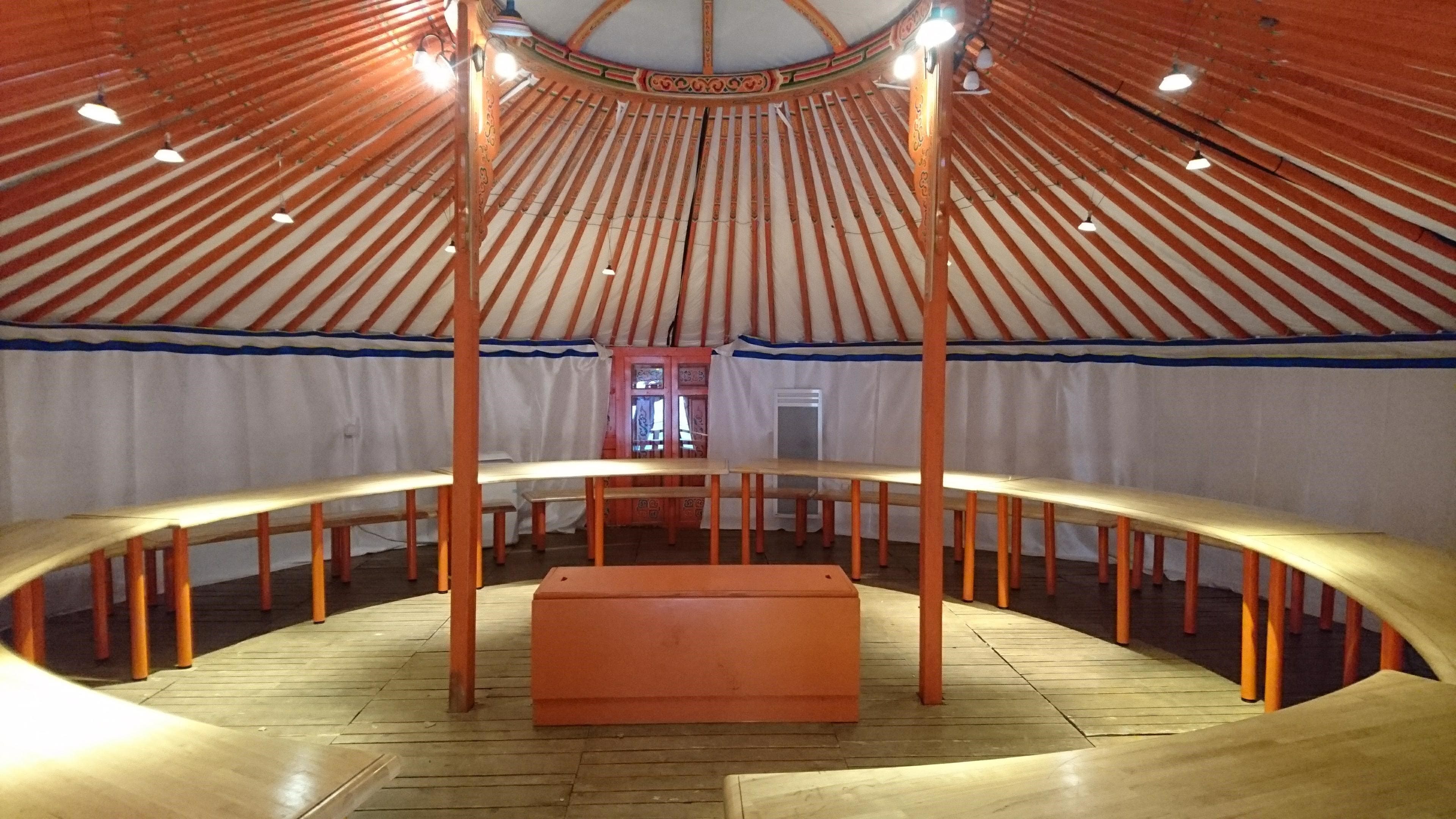 Salle Mongole - Domaine de Dienné