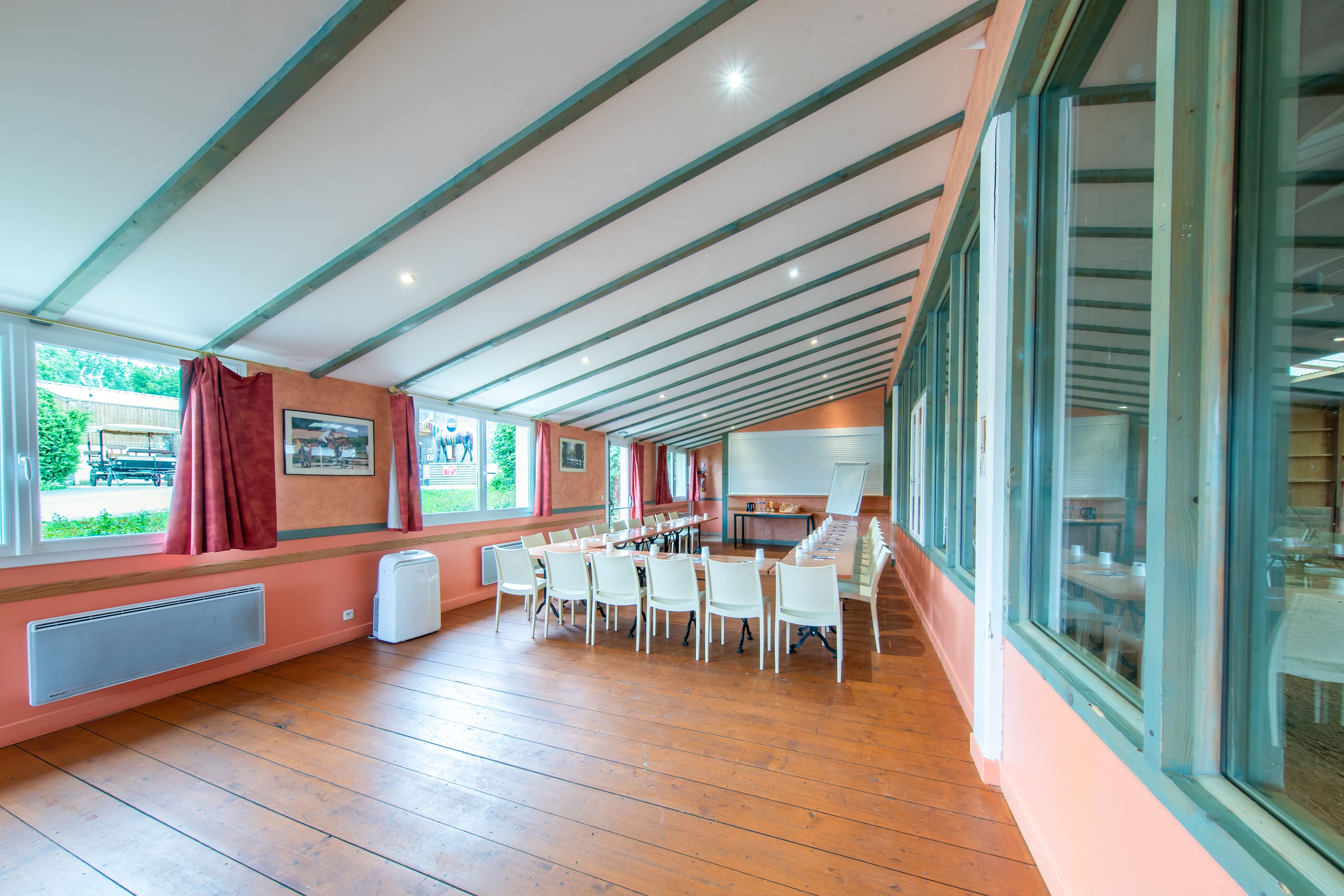 Salle Paddock - Domaine de Dienné